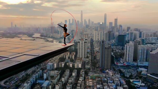 Leo1Romania Skywalkers - A Love Story: Iubirea dusă dincolo de Nori și de Teama de Moarte