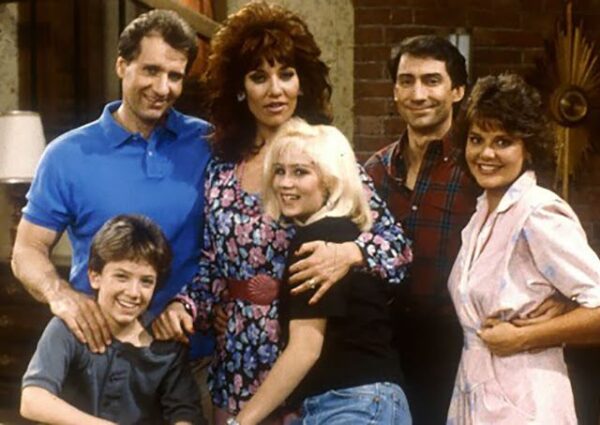 Leo1Romania Married… with Children (Familia Bundy): Umorul care nu moare niciodată